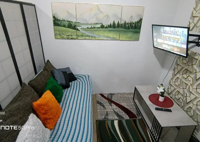 Alabang Staycation By Renz *